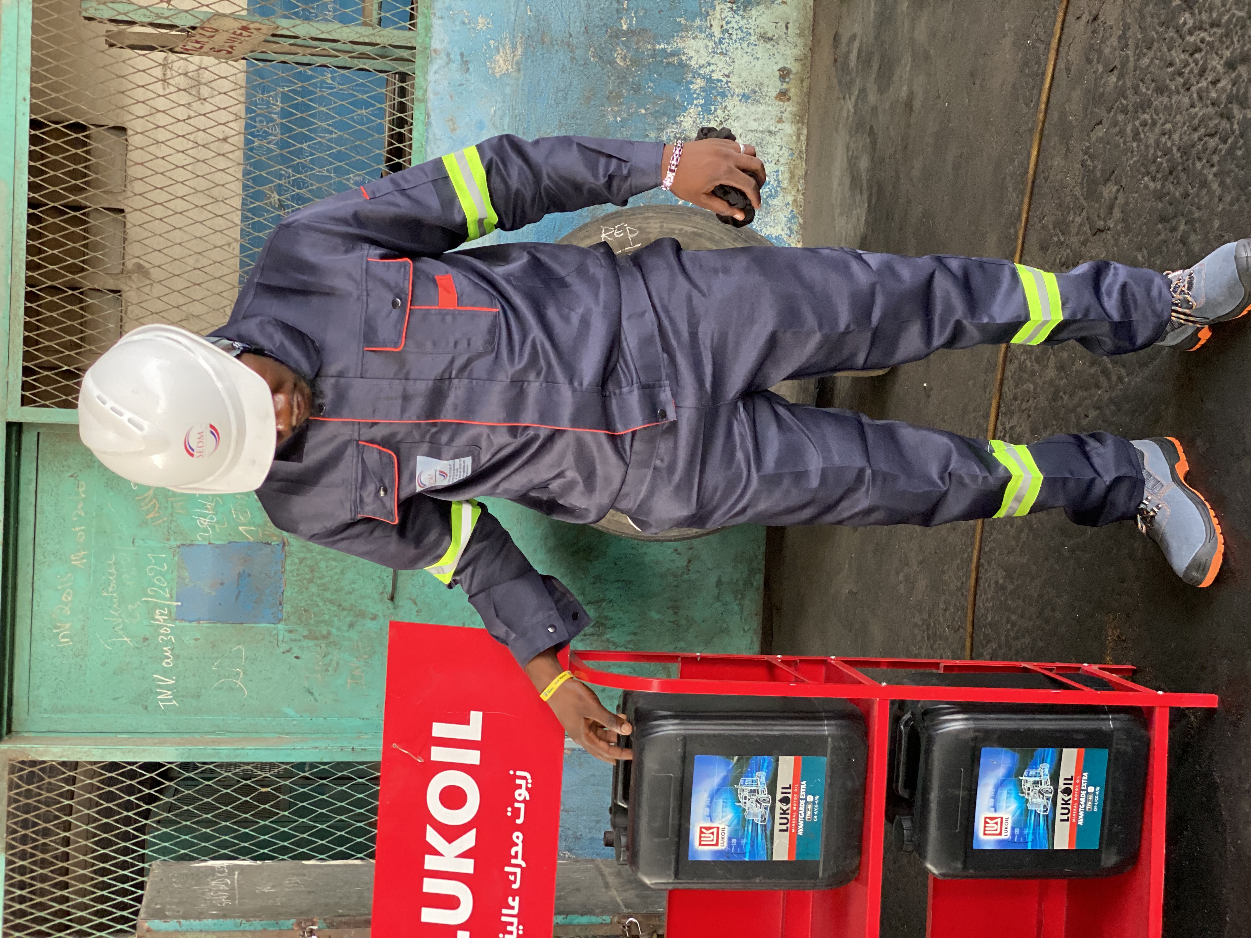 🛢️ Optimisez la Performance de vos Équipements avec des Lubrifiants et Carburants de Qualité – SEDM S.A.